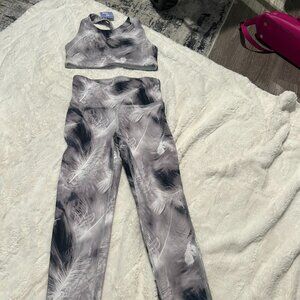Women's Feather Print Activewear Set